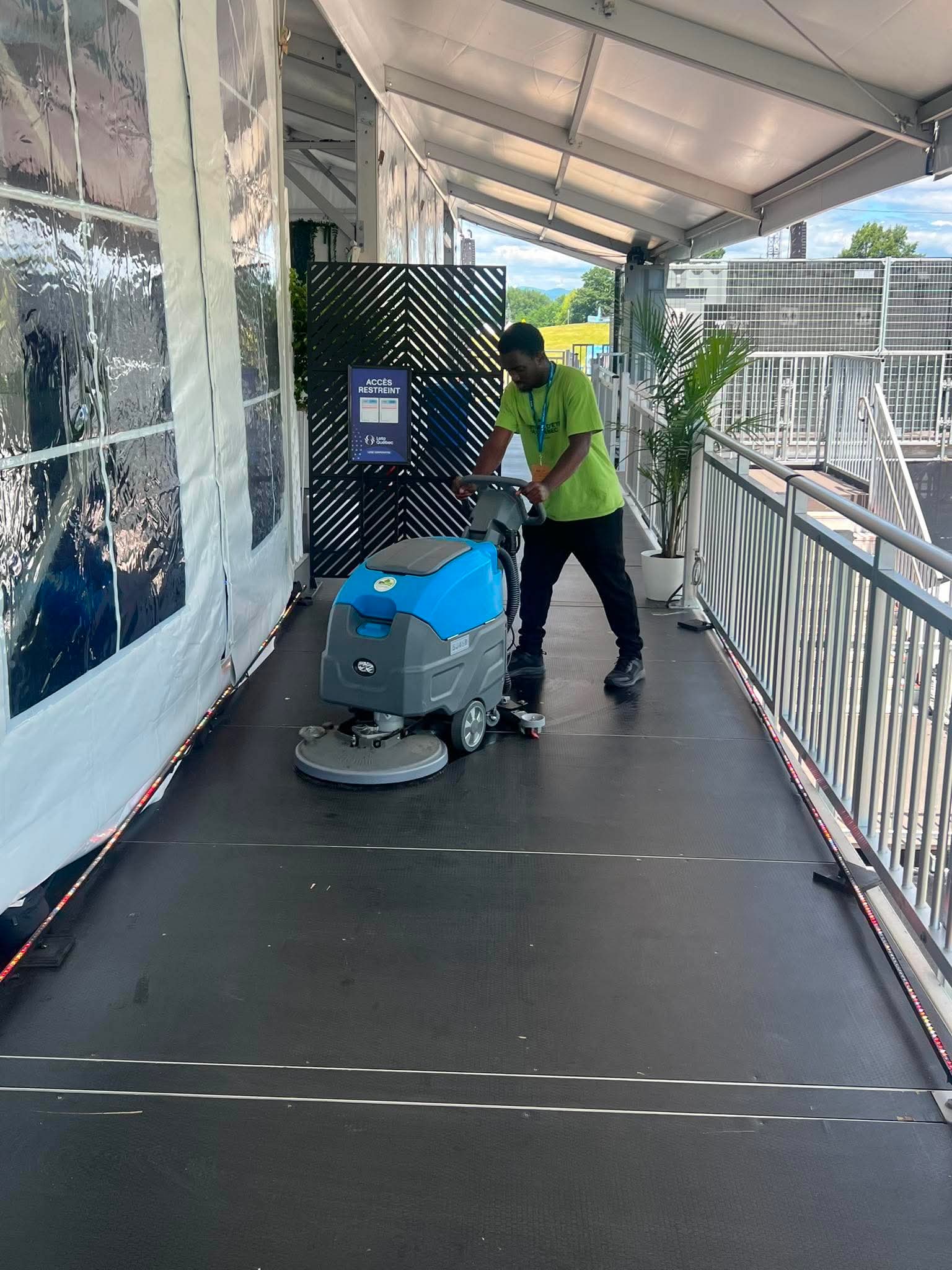 cleaning service